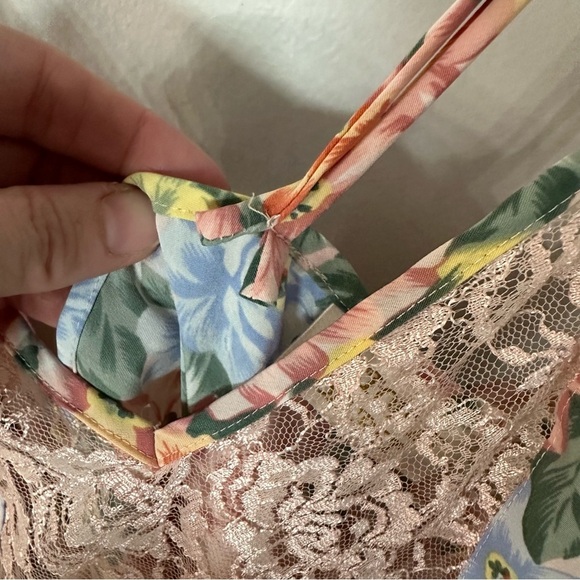 Victoria’s Secret Vintage Sleeveless V-Neck Gold Label Lace Nightgown Sz M GUC - Picture 3 of 9